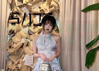 Xiuren秀人网 – 精选图库呈现芈琳娜制服写真，绽放个性与气质之美.txt