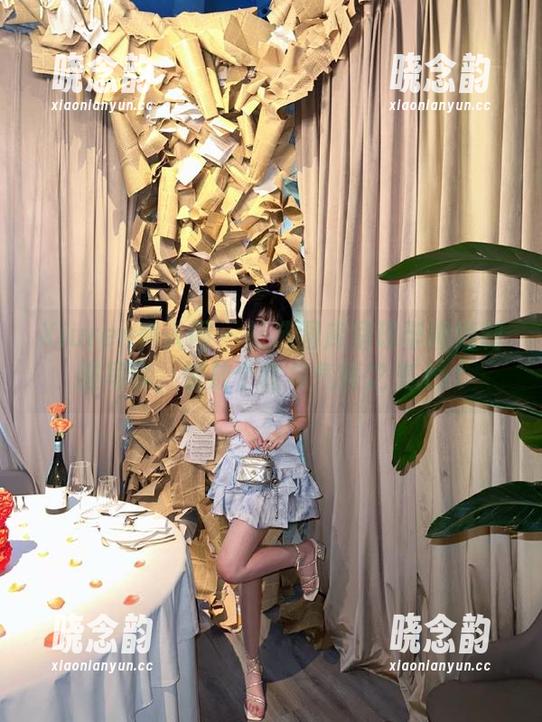 Xiuren秀人网 - 精选图库呈现芈琳娜制服写真，绽放个性与气质之美.txt
