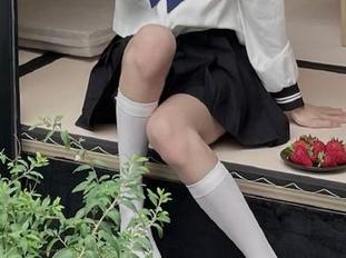 Xiuren秀人网 – 芝芝Booty黑白写真新作上线，免费下载尽享每一张艺术佳作.txt