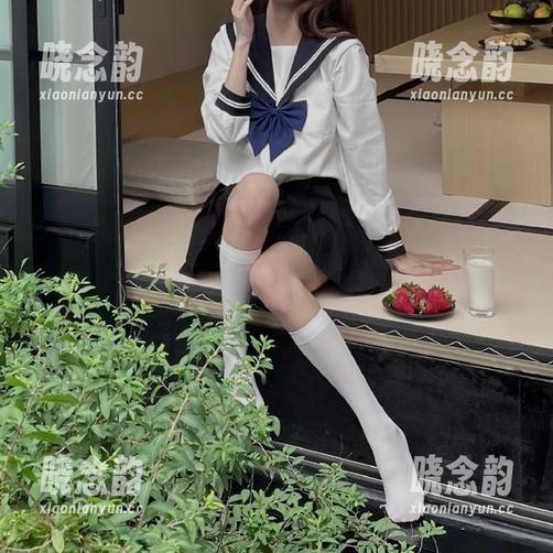 Xiuren秀人网 - 芝芝Booty黑白写真新作上线，免费下载尽享每一张艺术佳作.txt