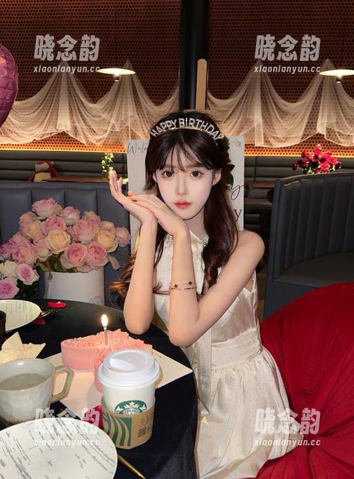 Xiuren秀人网 - 畅游萌白酱短裤写真世界：细腻图片展现不一样的风格.txt