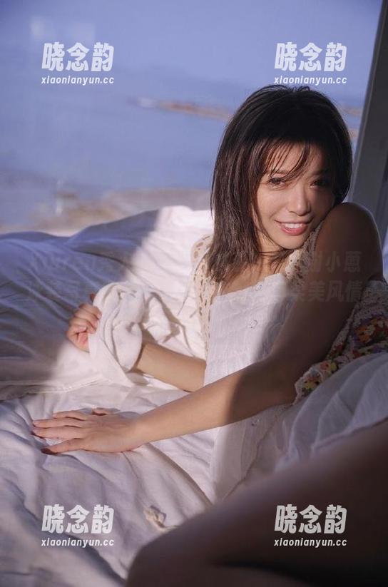 Xiuren秀人网 - 夏日必看！最新谢小蒽泳装写真原图，感受无穷魅力与柔美风情。.txt