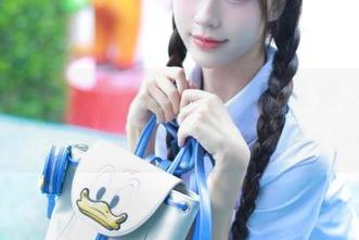 Xiuren秀人网 – 邂逅精致：陈赞之眼镜写真集的精彩资源展现.txt
