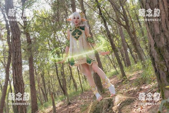 Yiko湿润兔的独特至美：“大摆锤2”写真图包为你呈现.txt