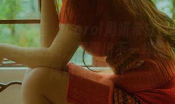 YouMi尤蜜荟 – Carol周妍希白色写真集更新：白色之美，展现出不一样的Carol周妍希！.txt