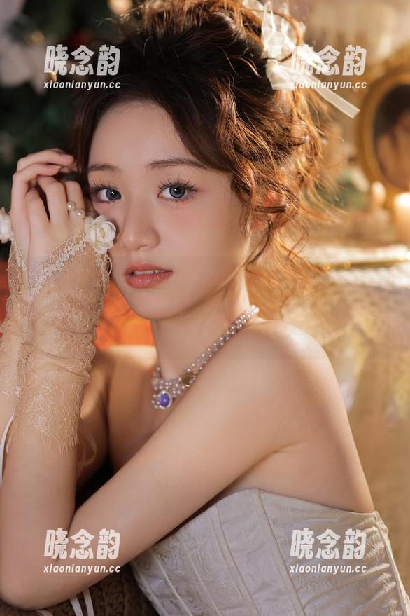 YouMi尤蜜荟 - Yumi尤美的黑丝图集更新啦！让你的眼睛享受这一场视觉盛宴.txt