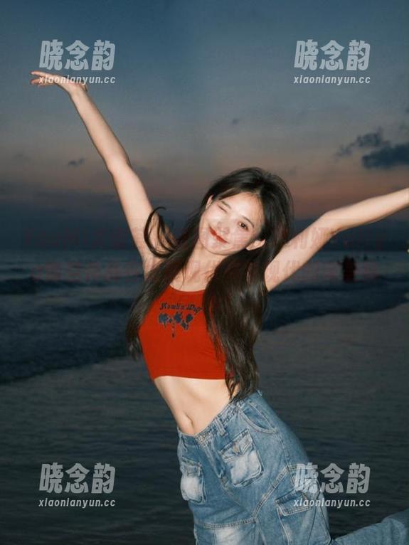 YouMi尤蜜荟 - 美图聚焦：严利娅Yuliya镂空作品在线展现优雅与现代的完美结合.txt