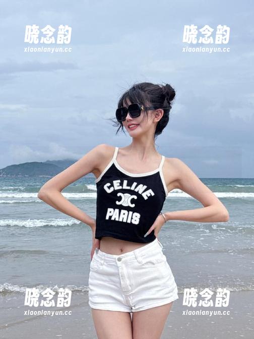 YouMi尤蜜荟 - 奶油米JK写真精选合集：每一张都是青春故事的完美展现.txt
