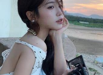 YouMi尤蜜荟 – 媛宝儿boa圣诞主题套图发布！为你的节日增添色彩，快去下载欣赏！.txt