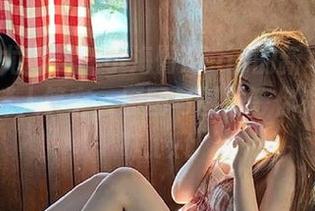 YouMi尤蜜荟 – 小海臀Rean的新写真：长腿搭配迷人笑容，原图与图册等你来细细品味.txt
