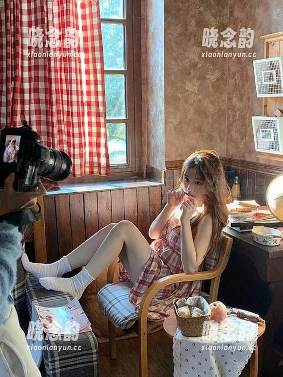 YouMi尤蜜荟 - 小海臀Rean的新写真：长腿搭配迷人笑容，原图与图册等你来细细品味.txt
