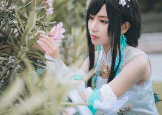 YouMi尤蜜荟 – 尤妮丝毛衣美图精选：在优雅中彰显个人魅力与风范.txt