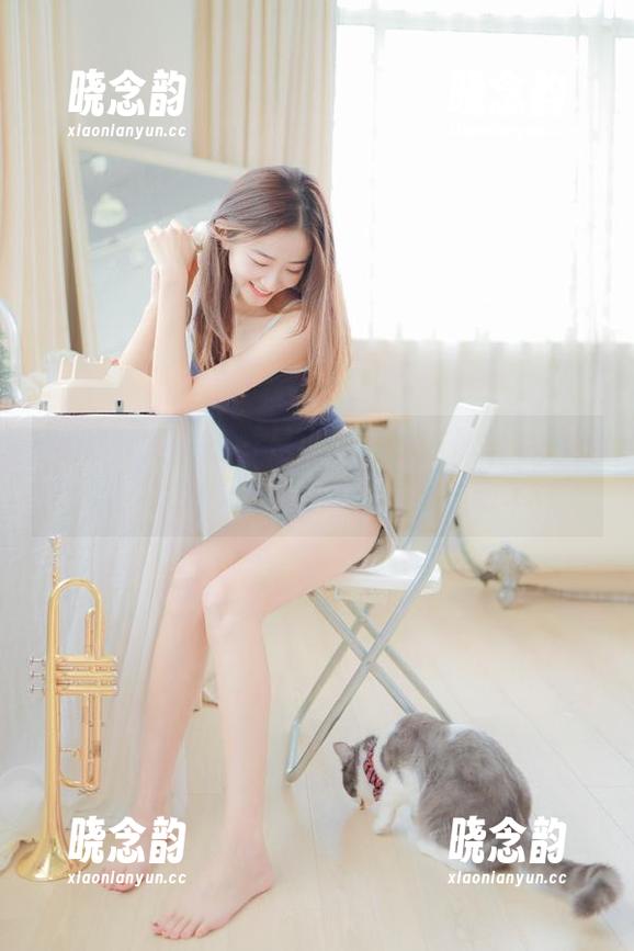 YouMi尤蜜荟 - 是小逗逗的连体衣私拍图包，融合优雅与魅惑的完美体验.txt