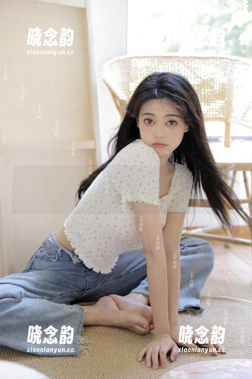YouMi尤蜜荟 - 清新唯美：艾静香的棉袜写真，高质量美图让你爱不释手.txt