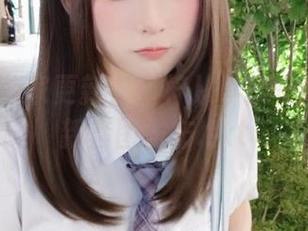 Yuki亭独家更新：阿梓从小就很可爱的清新套图发布.txt