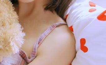 ZinieQ的韩珠儿写真作品集，分享她如何颠覆传统美学.txt