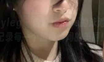 beautyleg – 走进Jessie的泳池，定制图集记录每一个清爽瞬间的美丽！.txt