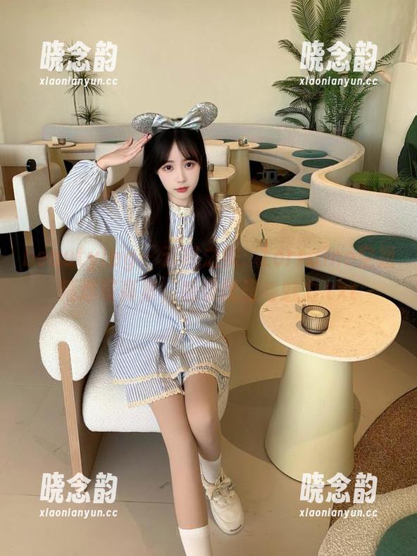beautyleg - 云端之美：Lorraine空姐精选写真集，感受优雅与魅力.txt