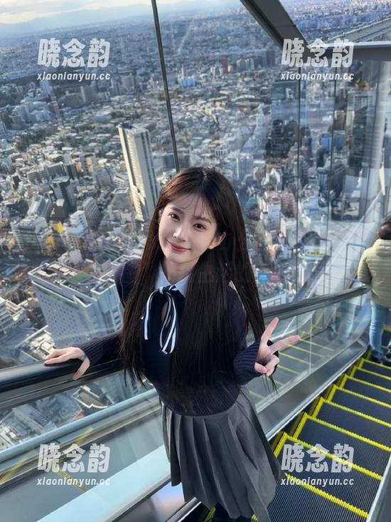 beautyleg - Susan办公室的职场日常：无圣光原图，捕捉生活的美丽瞬间.txt