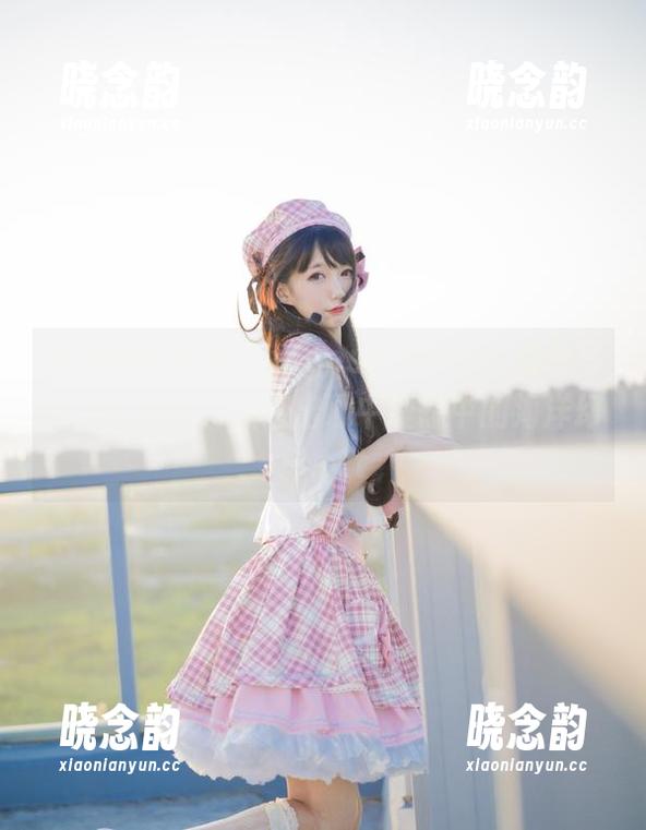 在优雅的海边，nagesa魔物喵的图包写真如诗如画，描绘出心中理想中的海洋幻影.txt
