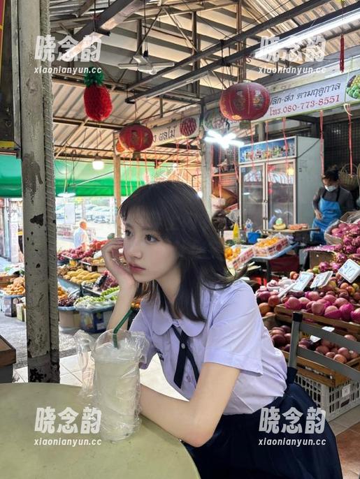 pans - 当Kiki穿上内衣，无圣光也能变美图，搞笑瞬间让你笑翻天！.txt
