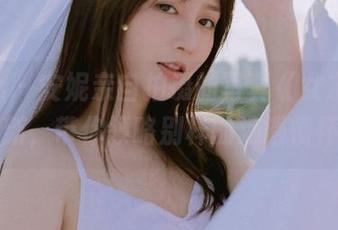 pans – 安妮亲自拍摄的写真《女友》火热更新，带你领略别样的浪漫情怀.txt