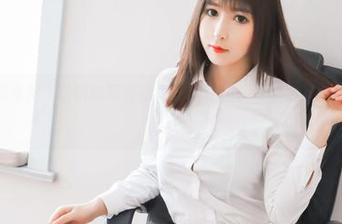 每一张w黑米粥w眼镜的写真都是故事，图库让你免费下载尽情欣赏。.txt