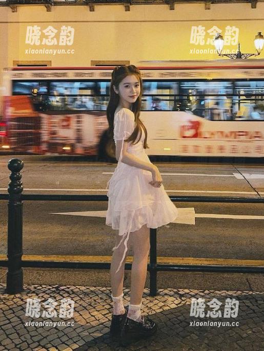 感受サク(saku)海边的浪漫，细腻美图与写真传递心灵的故事.txt