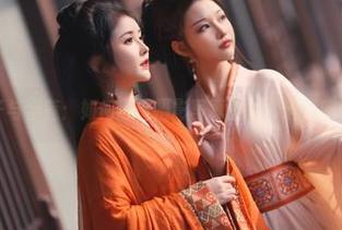 七七娜娜子与金莲：如何通过摄影写真图片传递情感与灵魂.txt