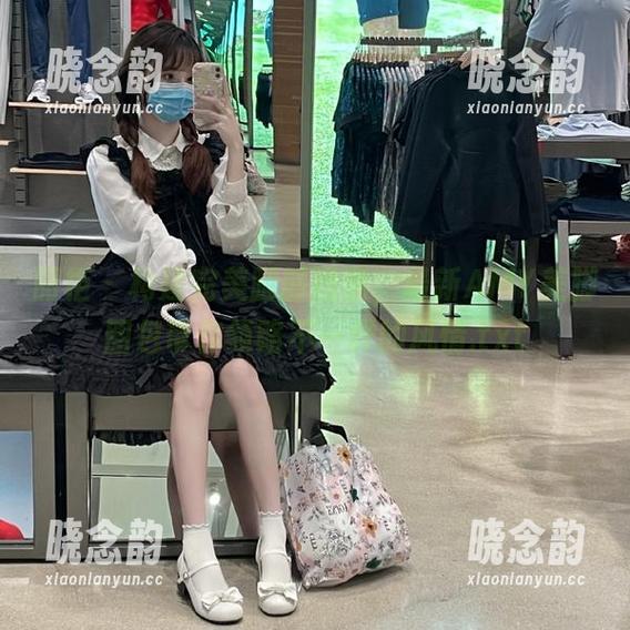 丽柜 - 构建完美腿部线条，最新AMY美脚图包带你领略不一样的风情.txt