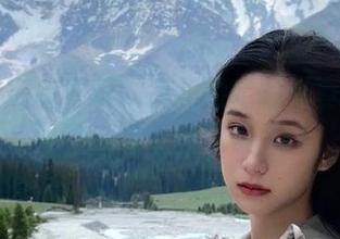 丽柜 – 玩转可爱：凉儿的定制写真引领时尚潮流与个性风景.txt