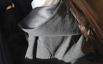丽柜 – 体验安娜泳装写真中的青春活力，发现每一张图片的独特魅力.txt