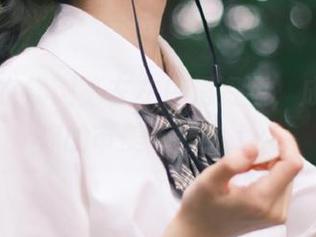 丽柜 – 在线浏览左左白裙资源，成功挑战你的审美底线！.txt