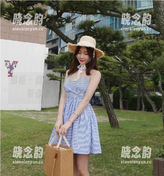 丽柜 - 最新写真集亮相：悠悠化身少女，带你走入清纯与诱惑的世界.txt