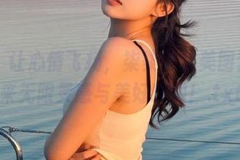 丽柜 – 让心情飞扬，柒柒女仆美图套图带来无限灵感与美好瞬间！.txt