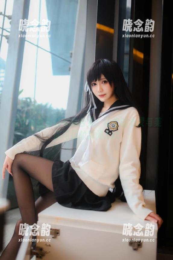 乔依丝白衬衫写真合集：让你的心灵与美丽同行的瞬间.txt