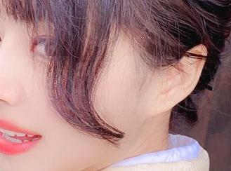 魅力四射的亚缇arty美脚图册：展现女性腿部之美的精彩合集.txt