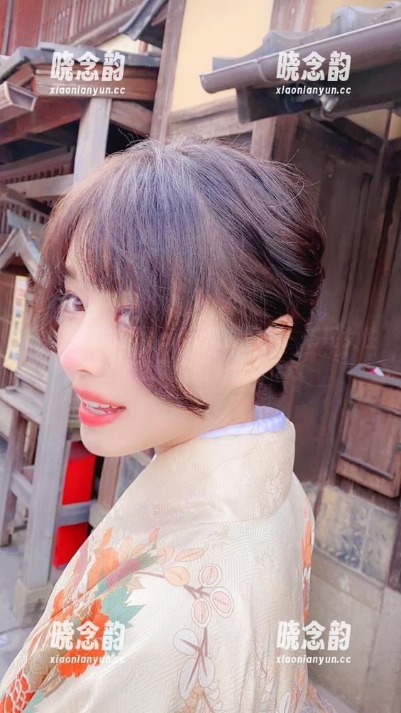 魅力四射的亚缇arty美脚图册：展现女性腿部之美的精彩合集.txt