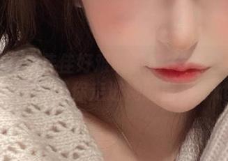 尽显魅力：佳佳好难啊微博36套合集美图，图包带你走进她的世界.txt