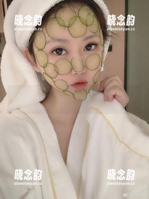 依依超级懒的超萌连衣裙合集：美图分享，保证让你的表情包瞬间多出十种！.txt