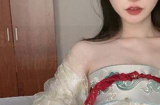 倦倦喵汉服写真作品强势更新，古典与时尚的完美结合！.txt