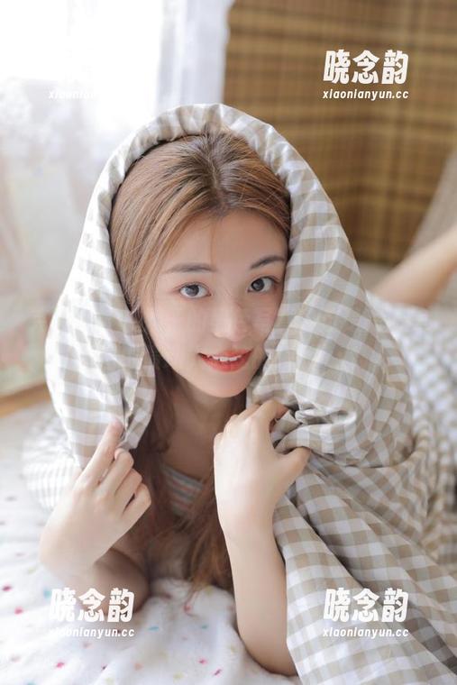 克拉女神 - 妮子的黑色写真，这是高清美图中最动人心弦的瞬间.txt