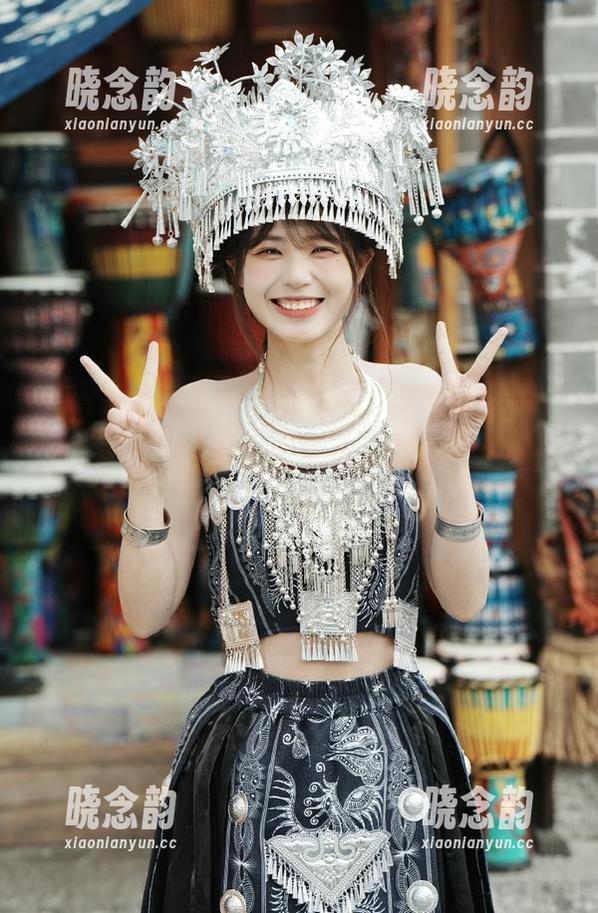克拉女神 - 当“忆之女孩”遇上摄影师，图集背后隐藏着多少不为人知的故事？.txt