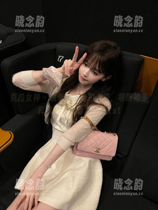 克拉女神 - 观看杨暖自拍合集，领略她多样风格下的动人瞬间.txt