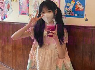 克拉女神 – 王睿带你领略吊带美图，在线浏览她的魅力写真作品！.txt