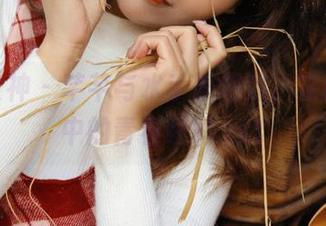 克拉女神 – 芊芊与水手服相遇，定格美图中的青春瞬间.txt