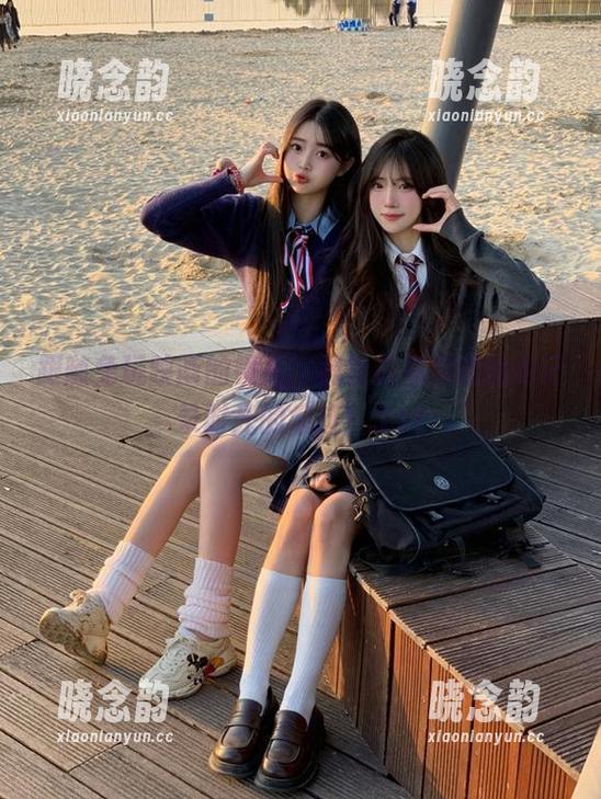 跟随兔玩映画的镜头，黑丝白裙原图图包记录时光的痕迹！.txt