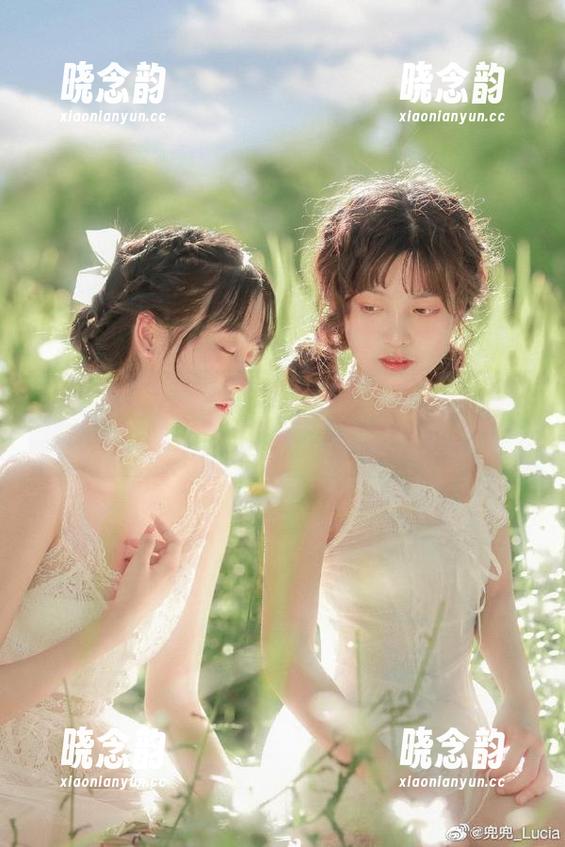 初夏女神 - 双双泳池的夏季写真，带给你意想不到的美丽图片资源！.txt