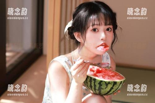 嗲囡囡 - 最新艺术分享：SiByl李思宁奶牛写真，探索人与自然的和谐共生.txt