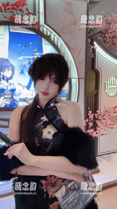 梦幻日夜！墨玉M高雄赛车写真福利，尽在此处.txt